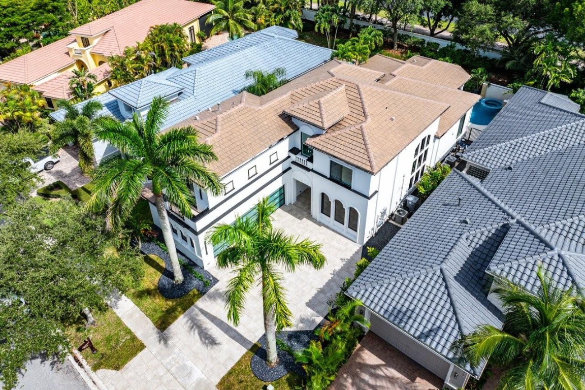 17849 Villa Club Way