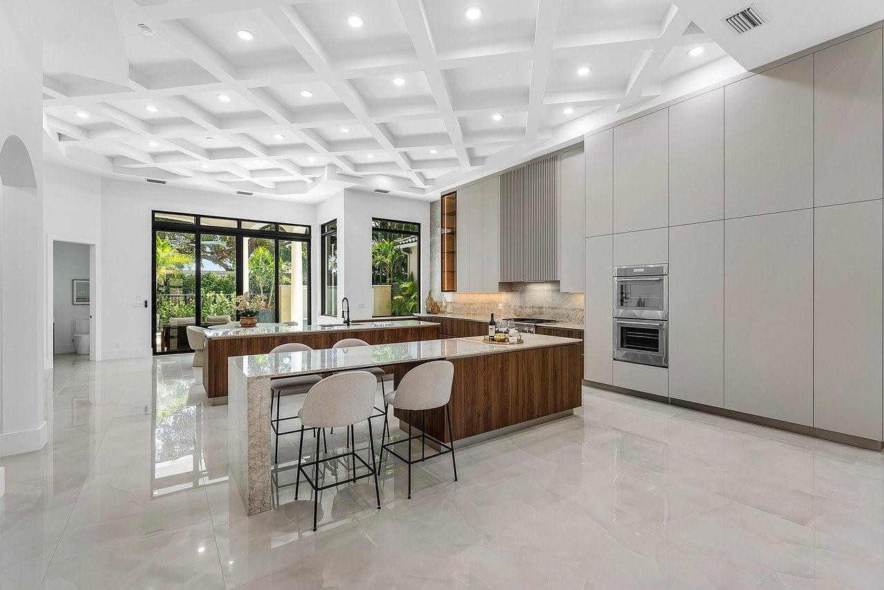 17849 Villa Club Way