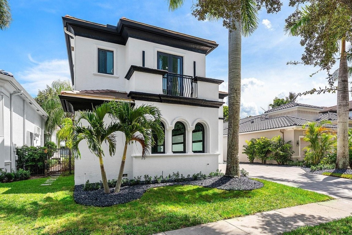 17849 Villa Club Way