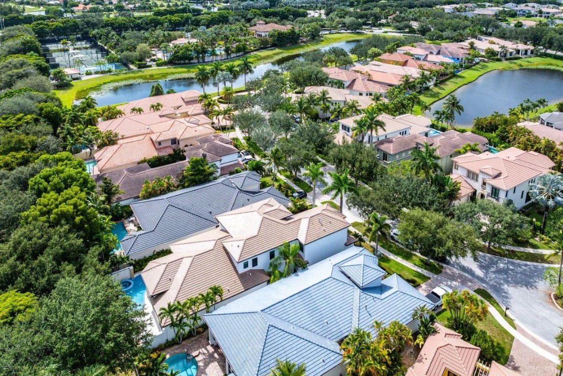 17849 Villa Club Way