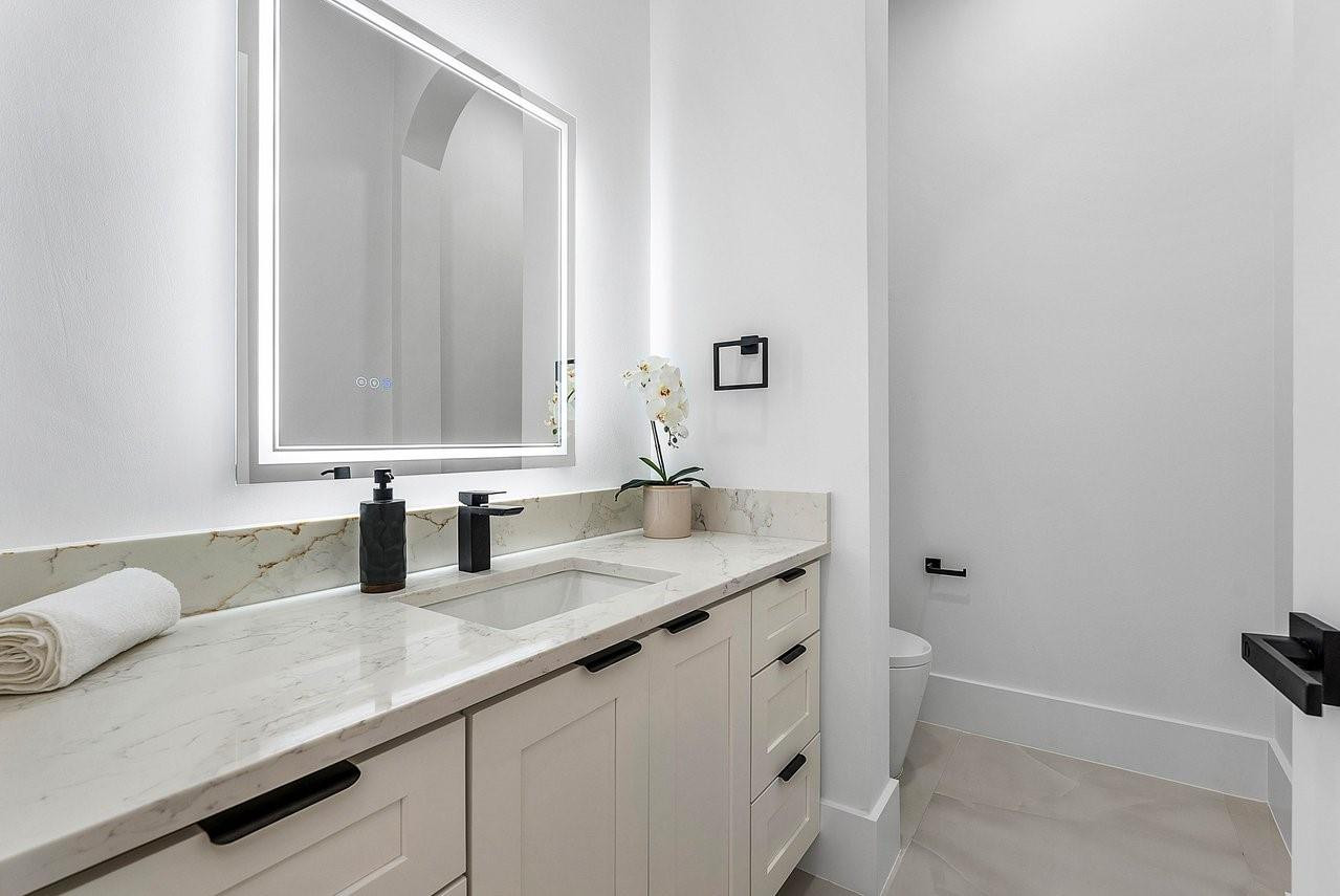 17849 Villa Club Way