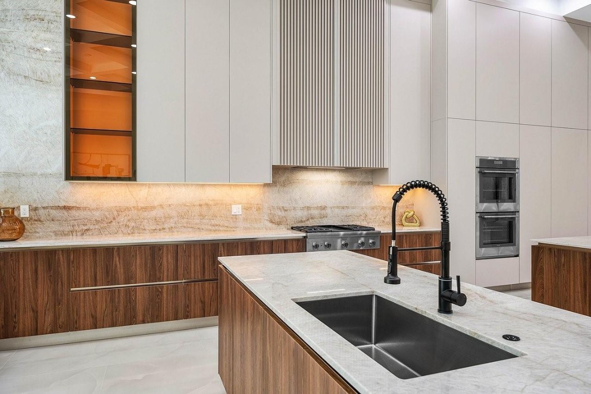 17849 Villa Club Way