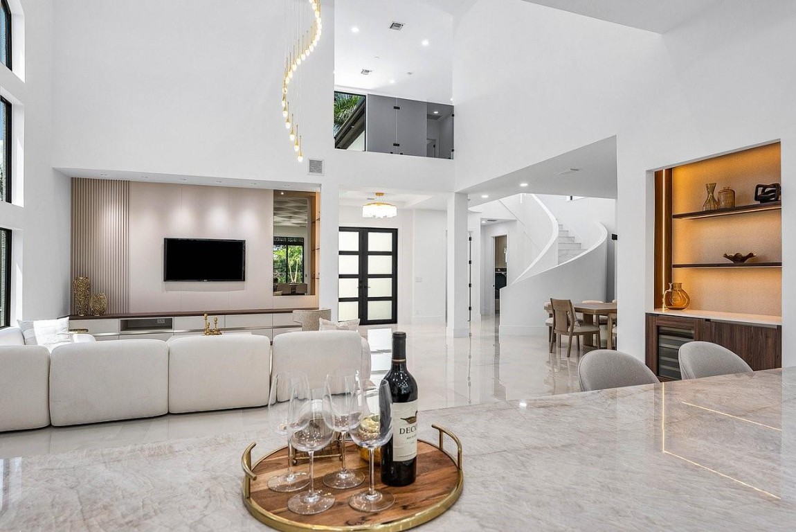 17849 Villa Club Way