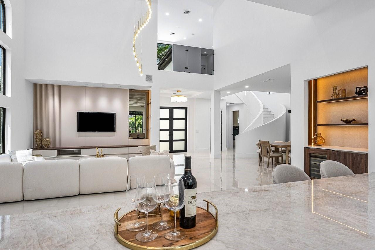 17849 Villa Club Way