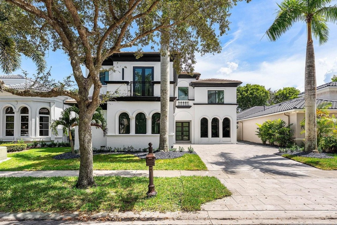 17849 Villa Club Way