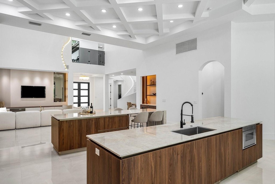 17849 Villa Club Way