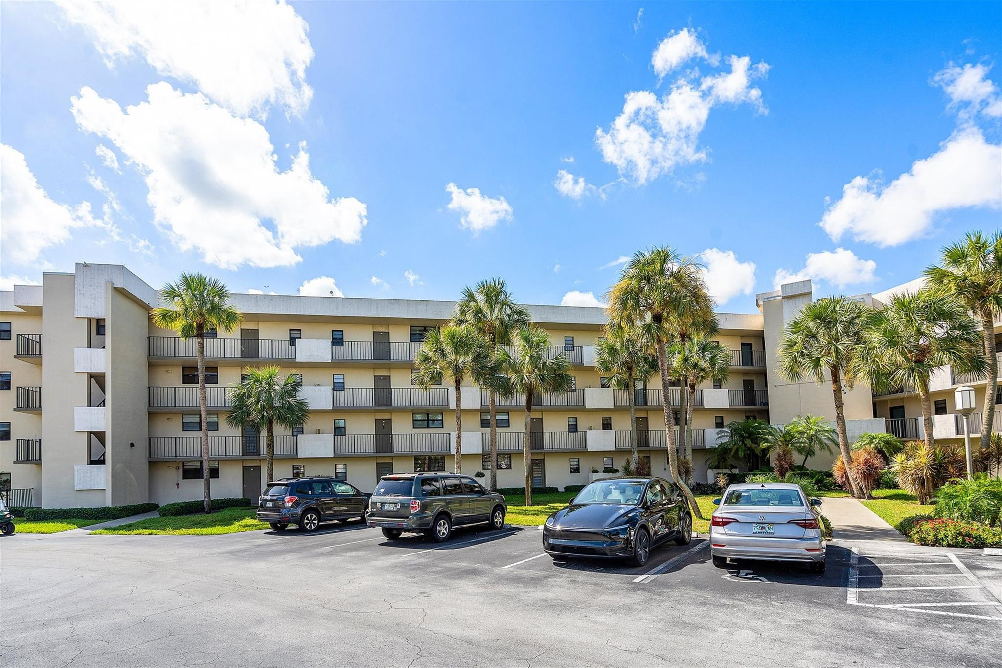 2440 Deer Creek Country Club Boulevard 111C