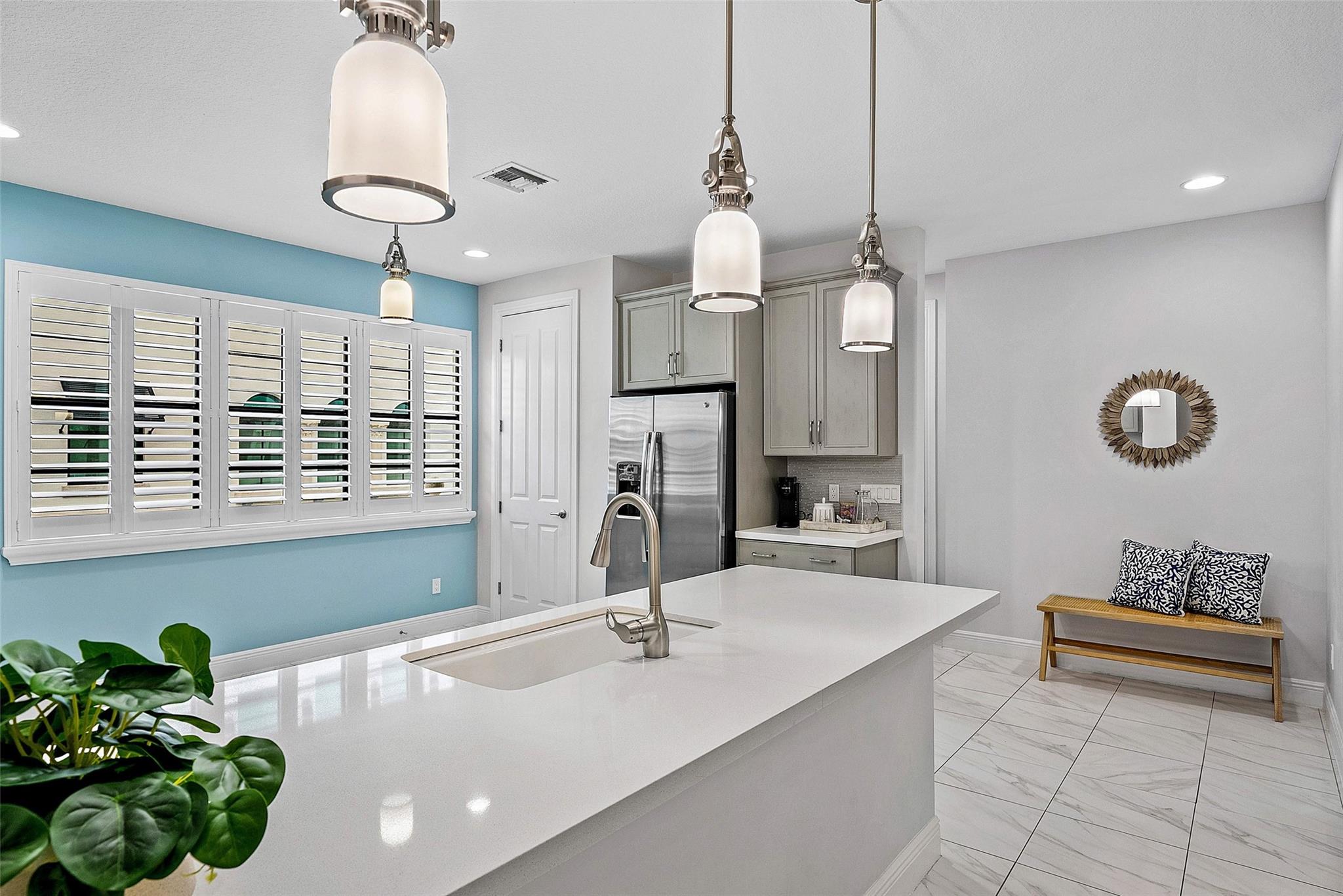 608 Windward Circle S