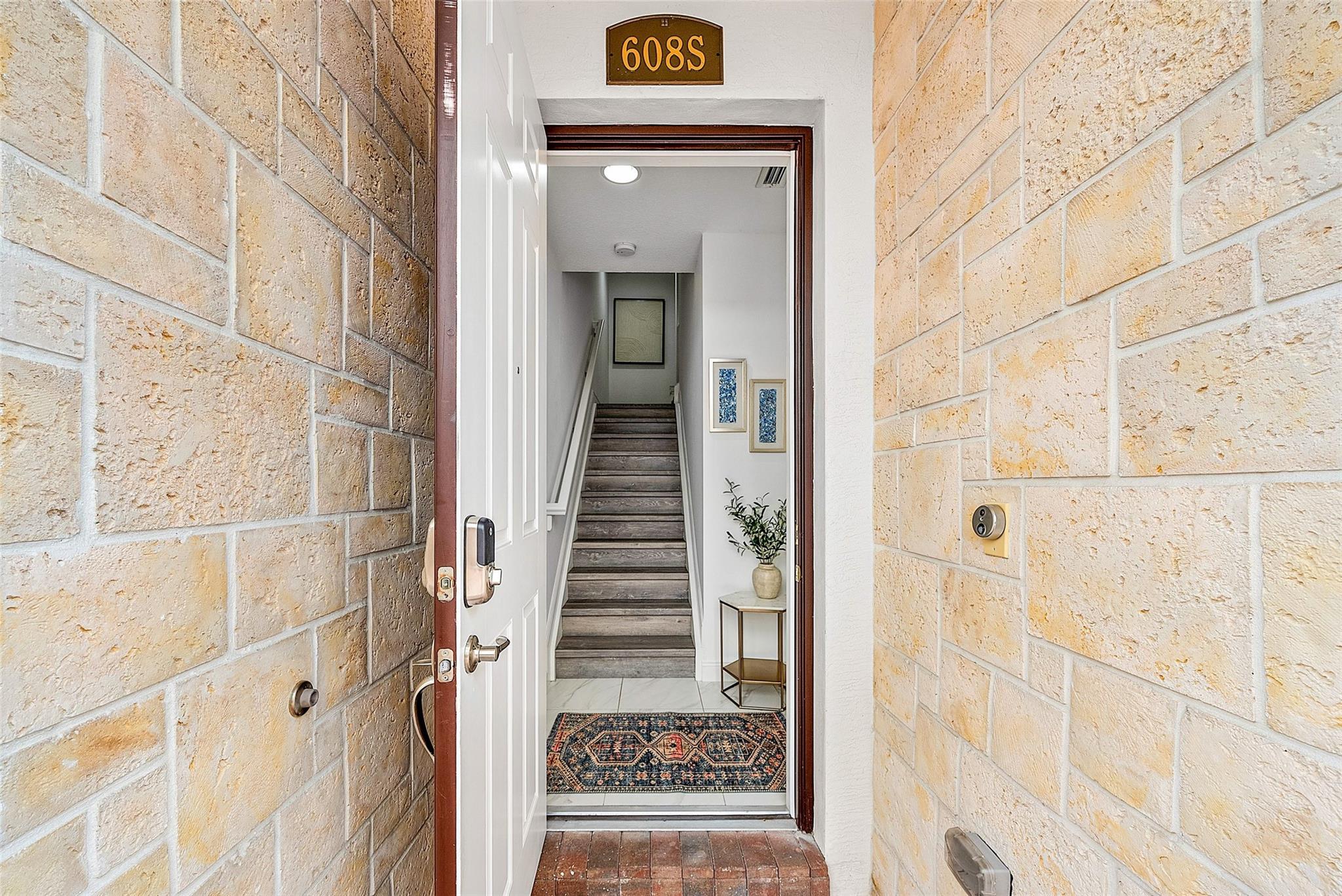 608 Windward Circle S