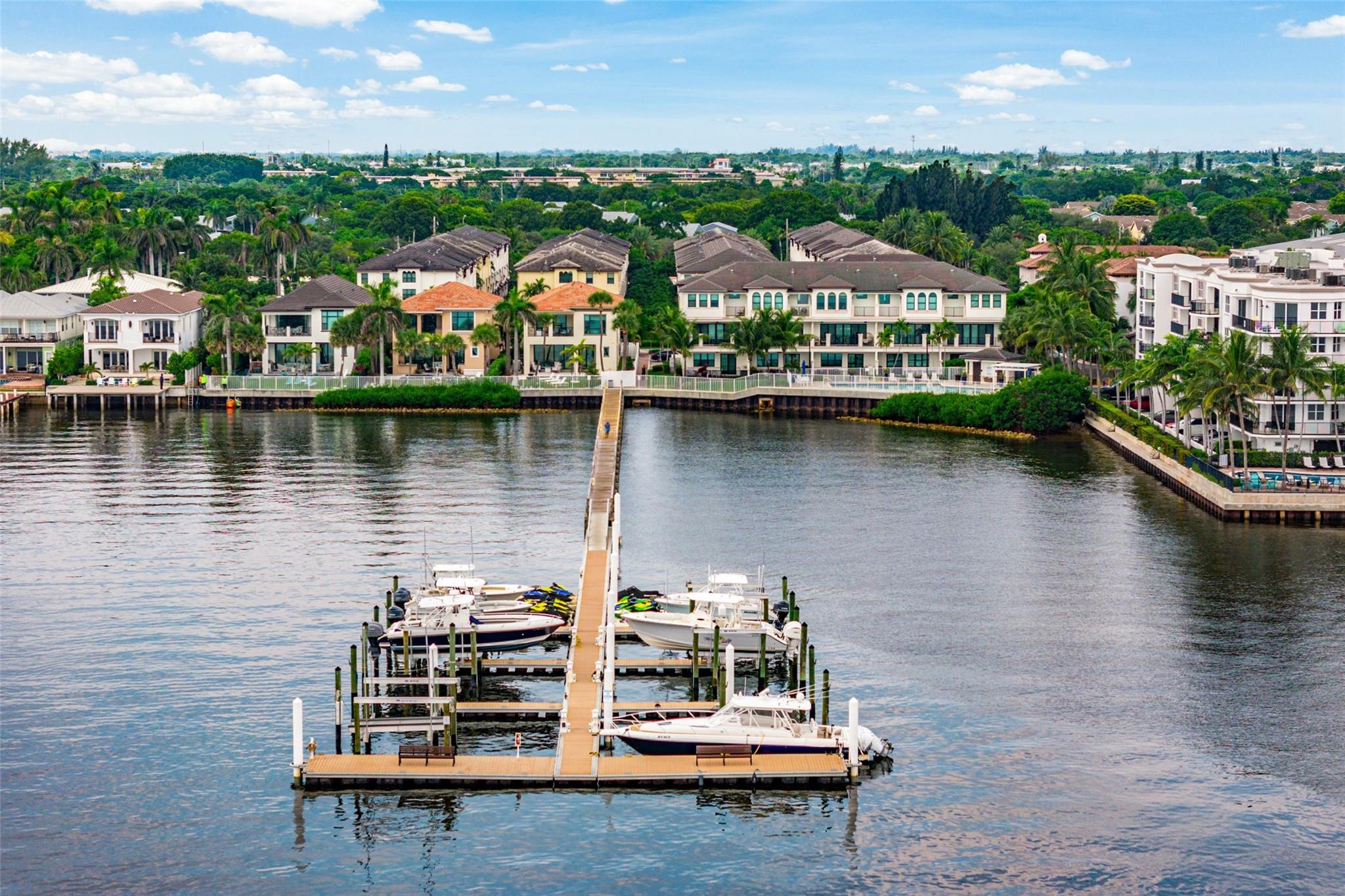 608 Windward Circle S