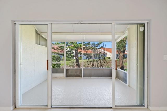 6175 Floral Lakes Dr