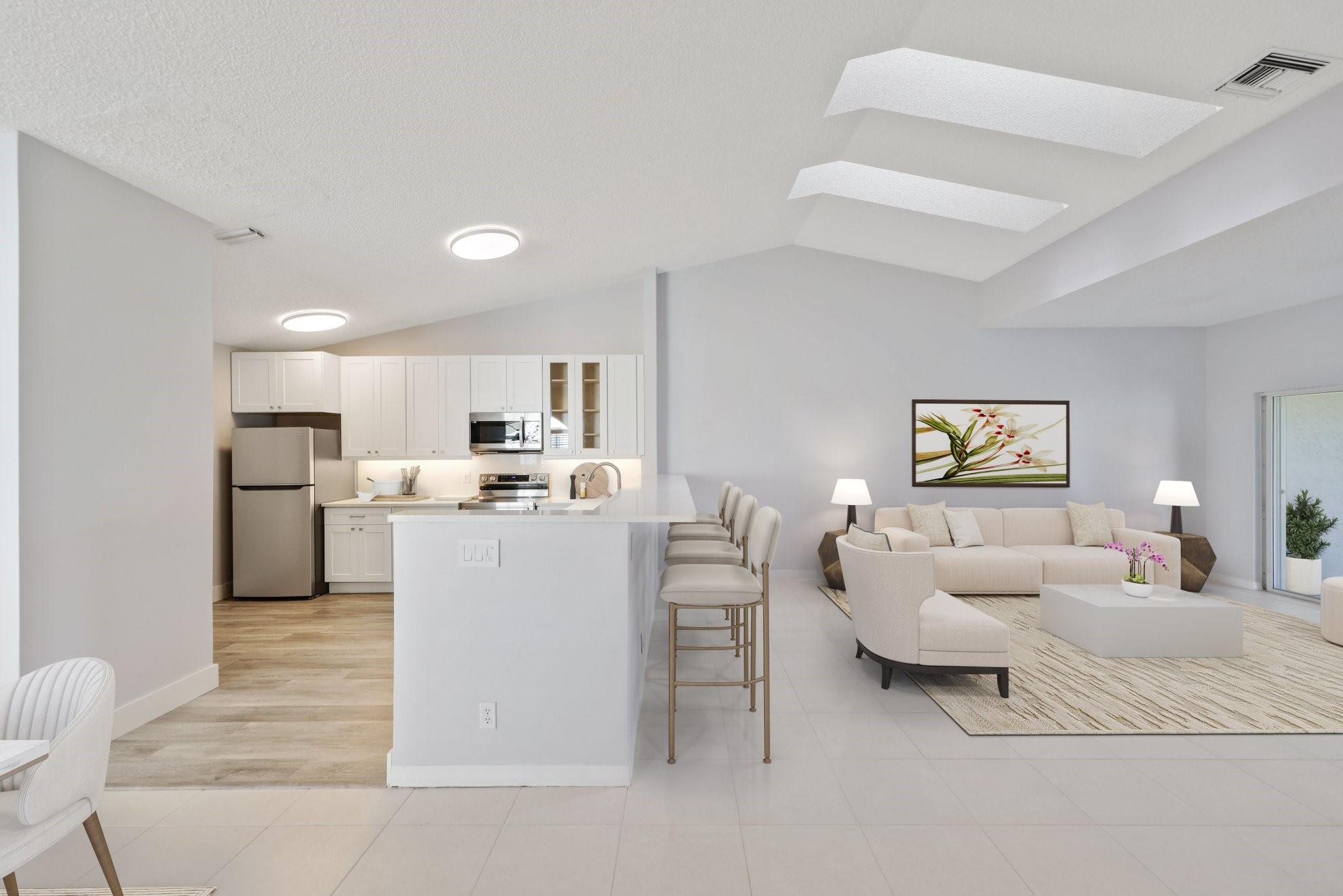 6175 Floral Lakes Dr