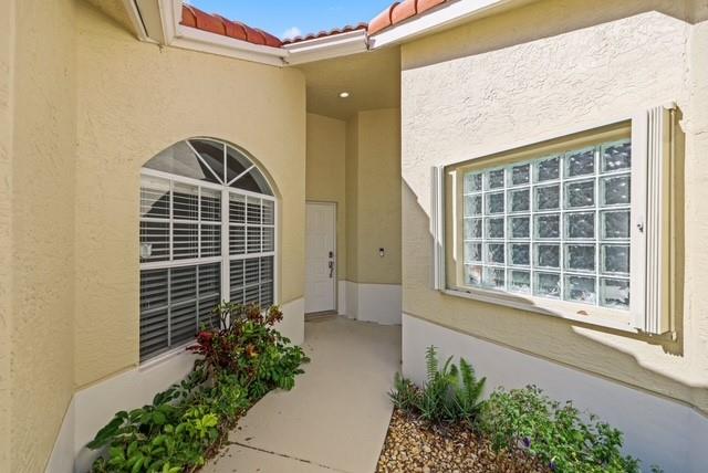 6175 Floral Lakes Dr