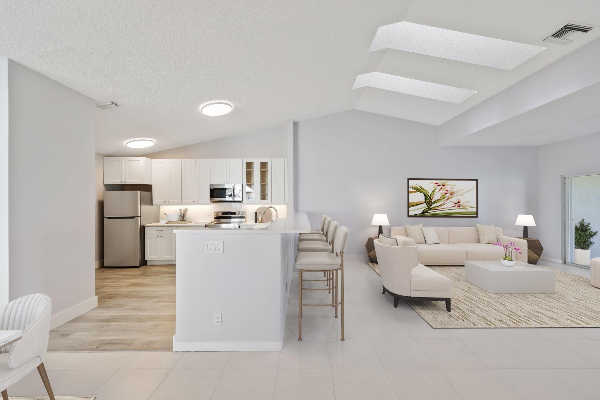 6175 Floral Lakes Dr