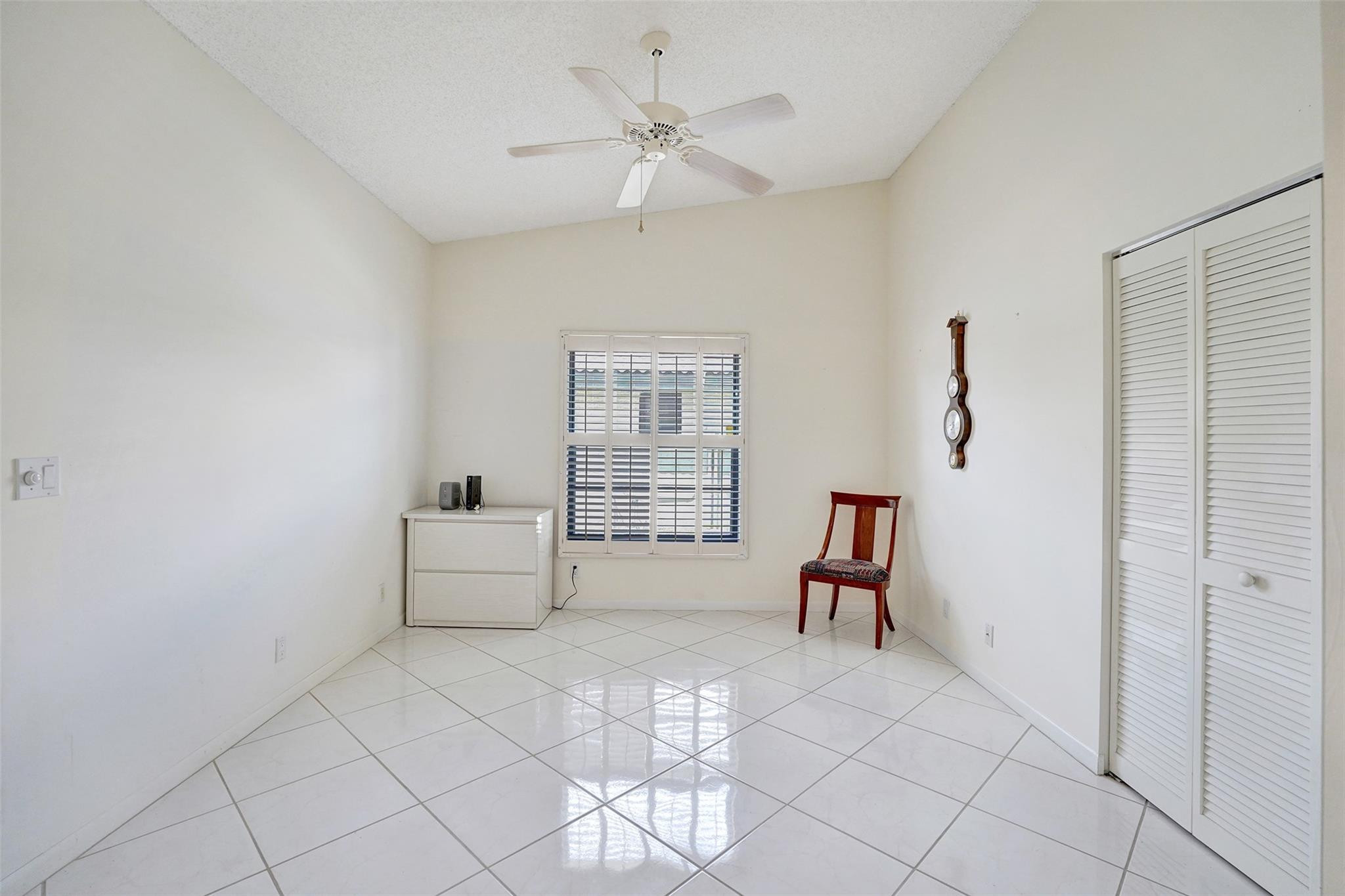 8860 Boatswain Dr