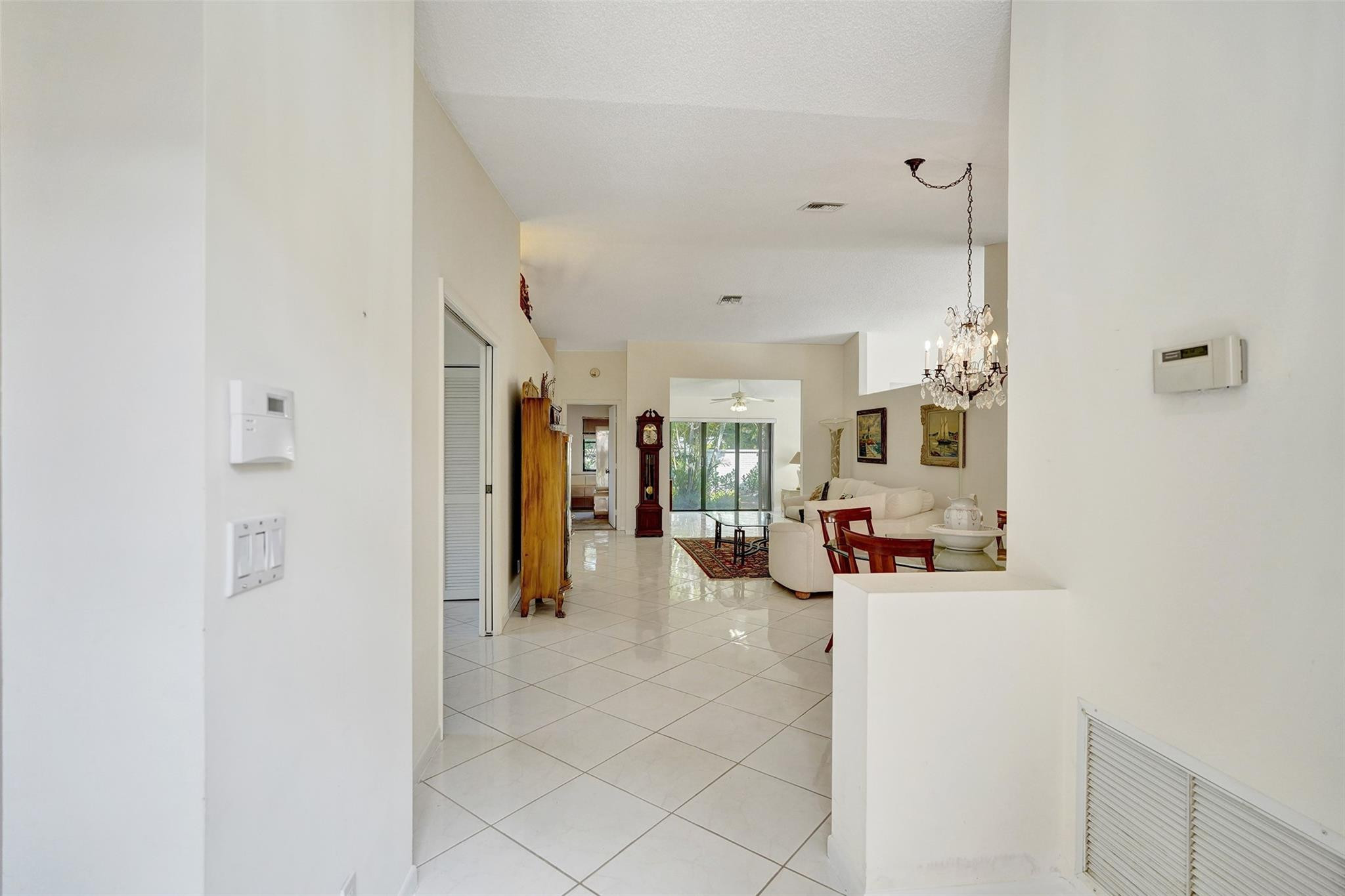 8860 Boatswain Dr