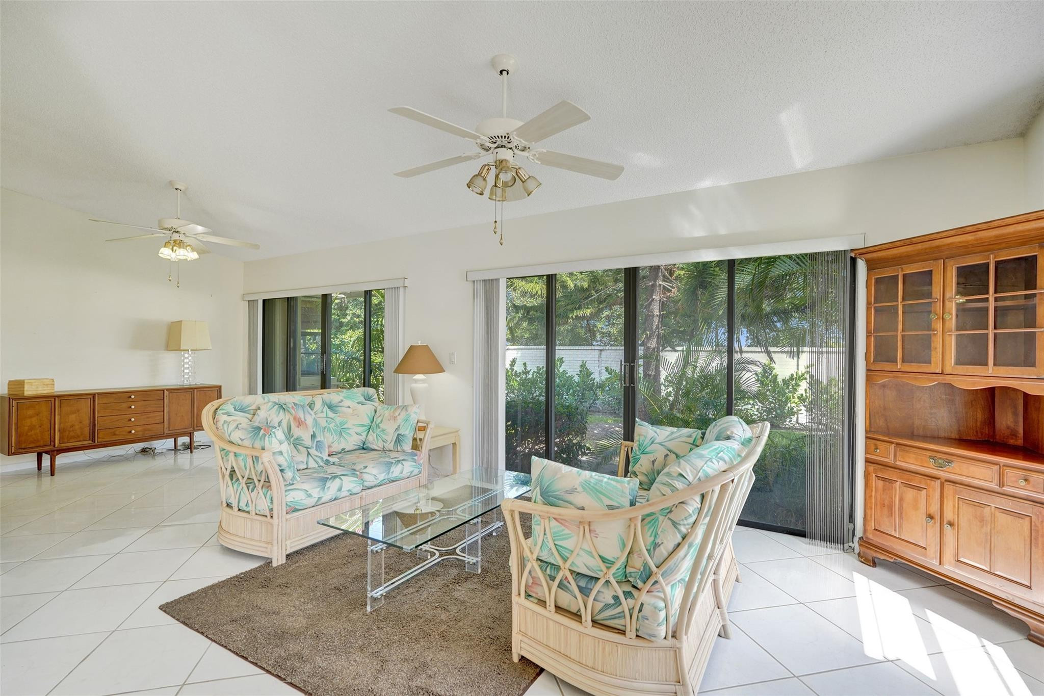 8860 Boatswain Dr
