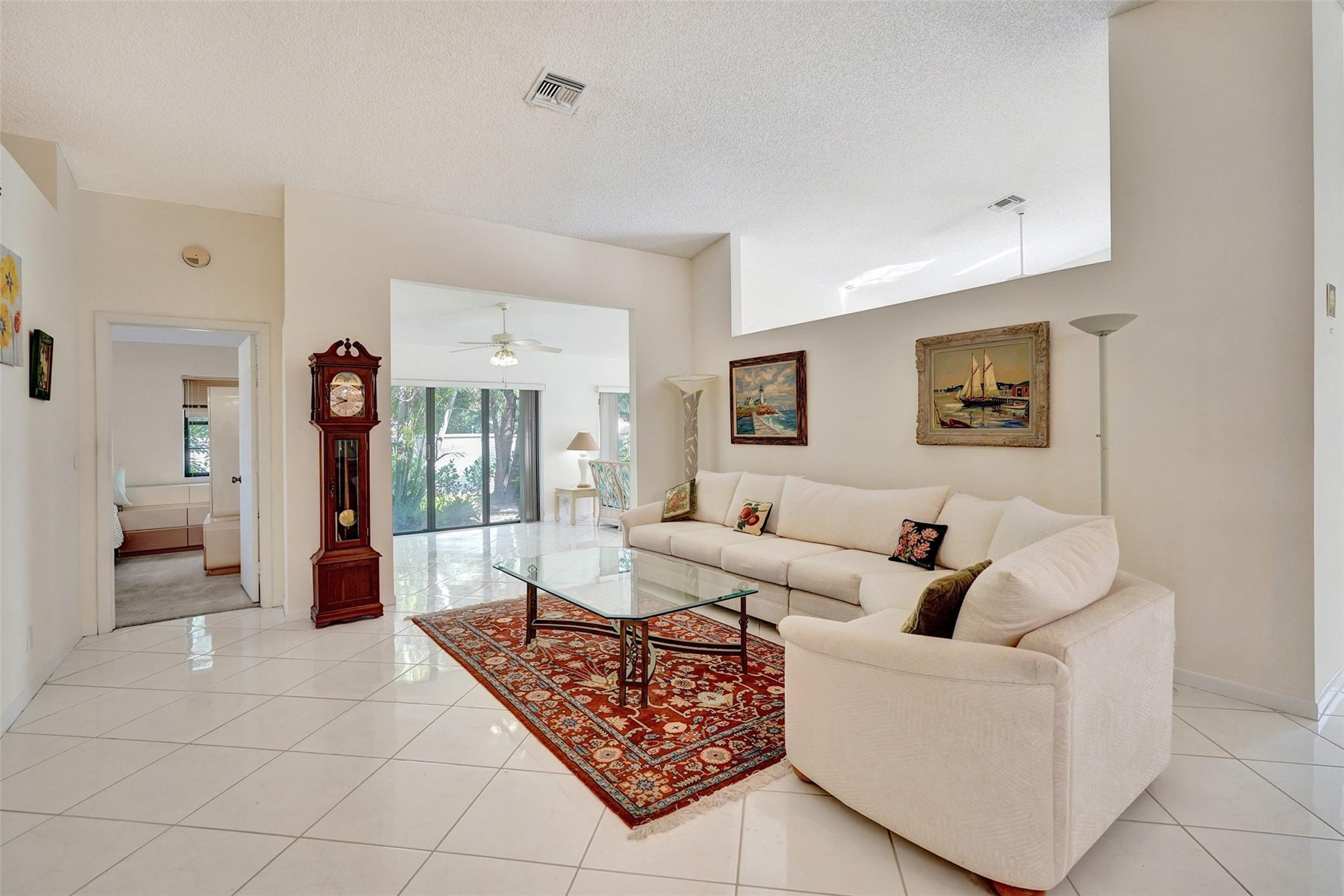 8860 Boatswain Dr