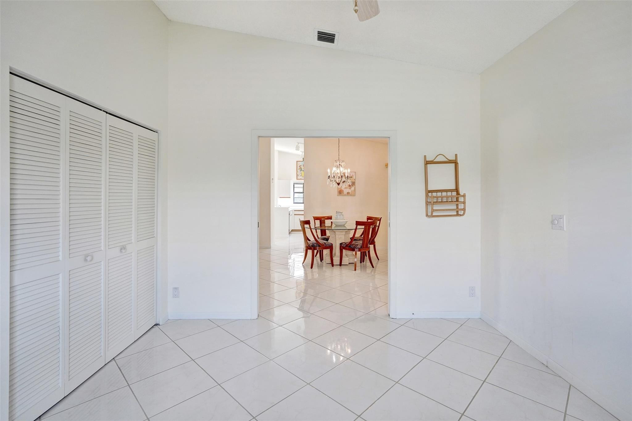 8860 Boatswain Dr