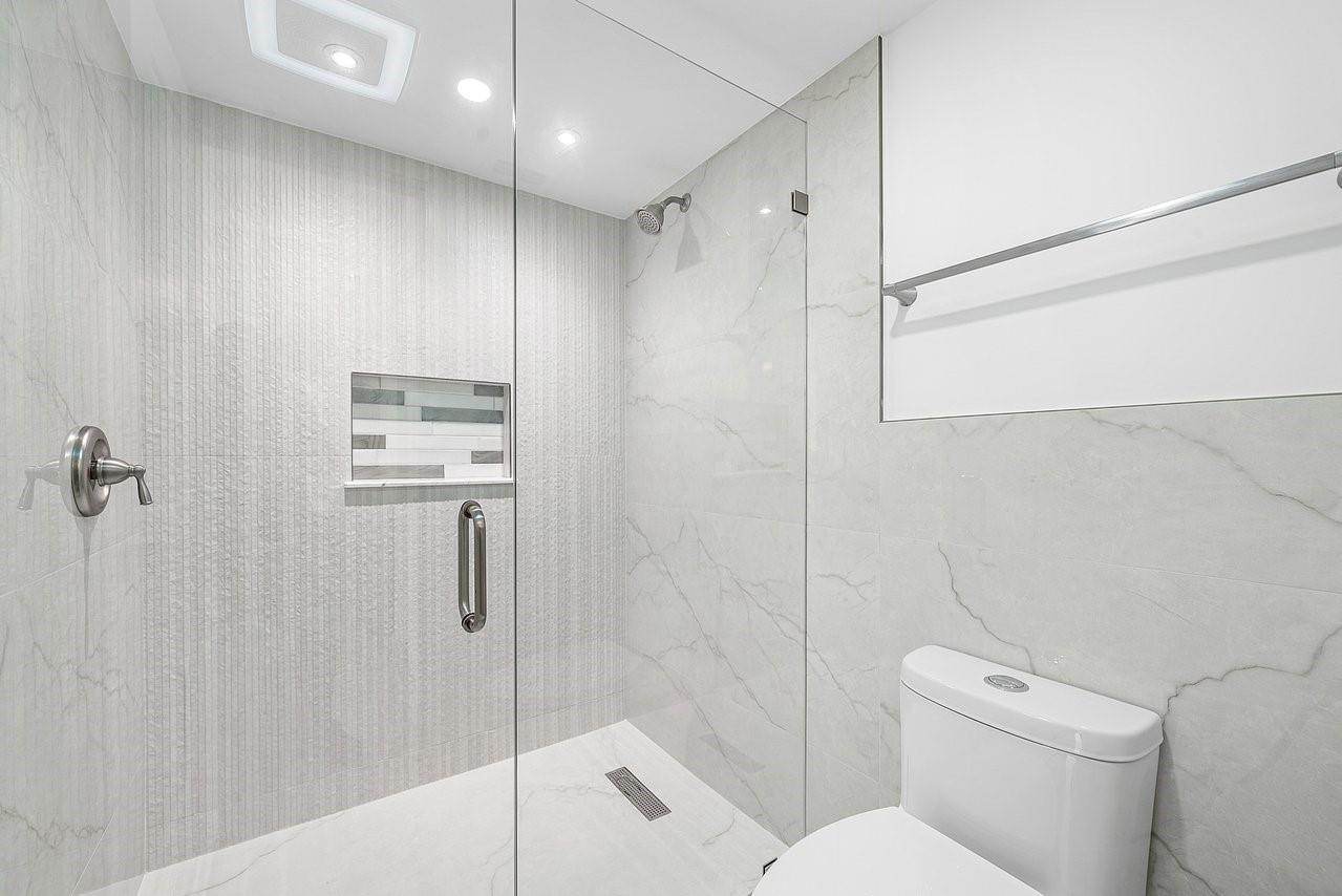 1541 NW 20th Avenue 101