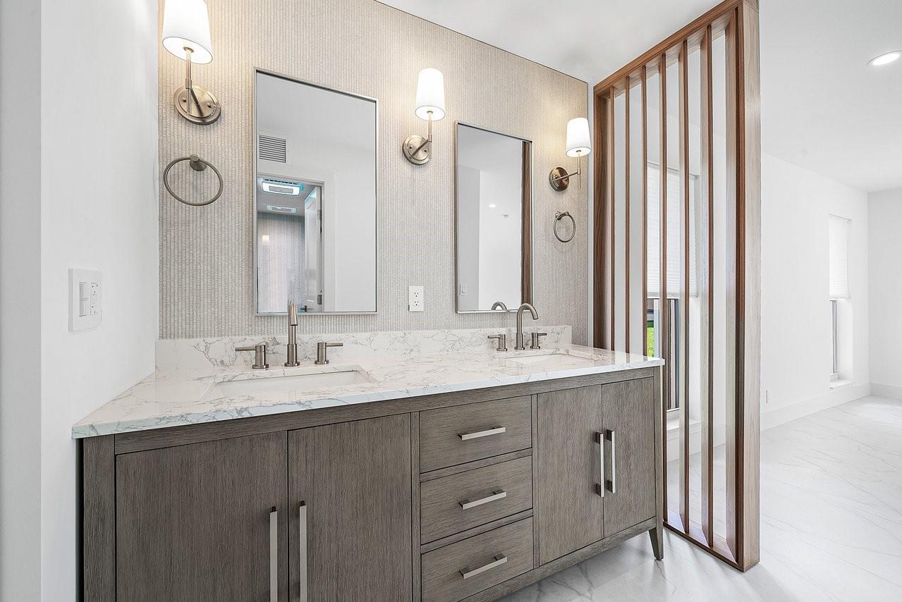 1541 NW 20th Avenue 101