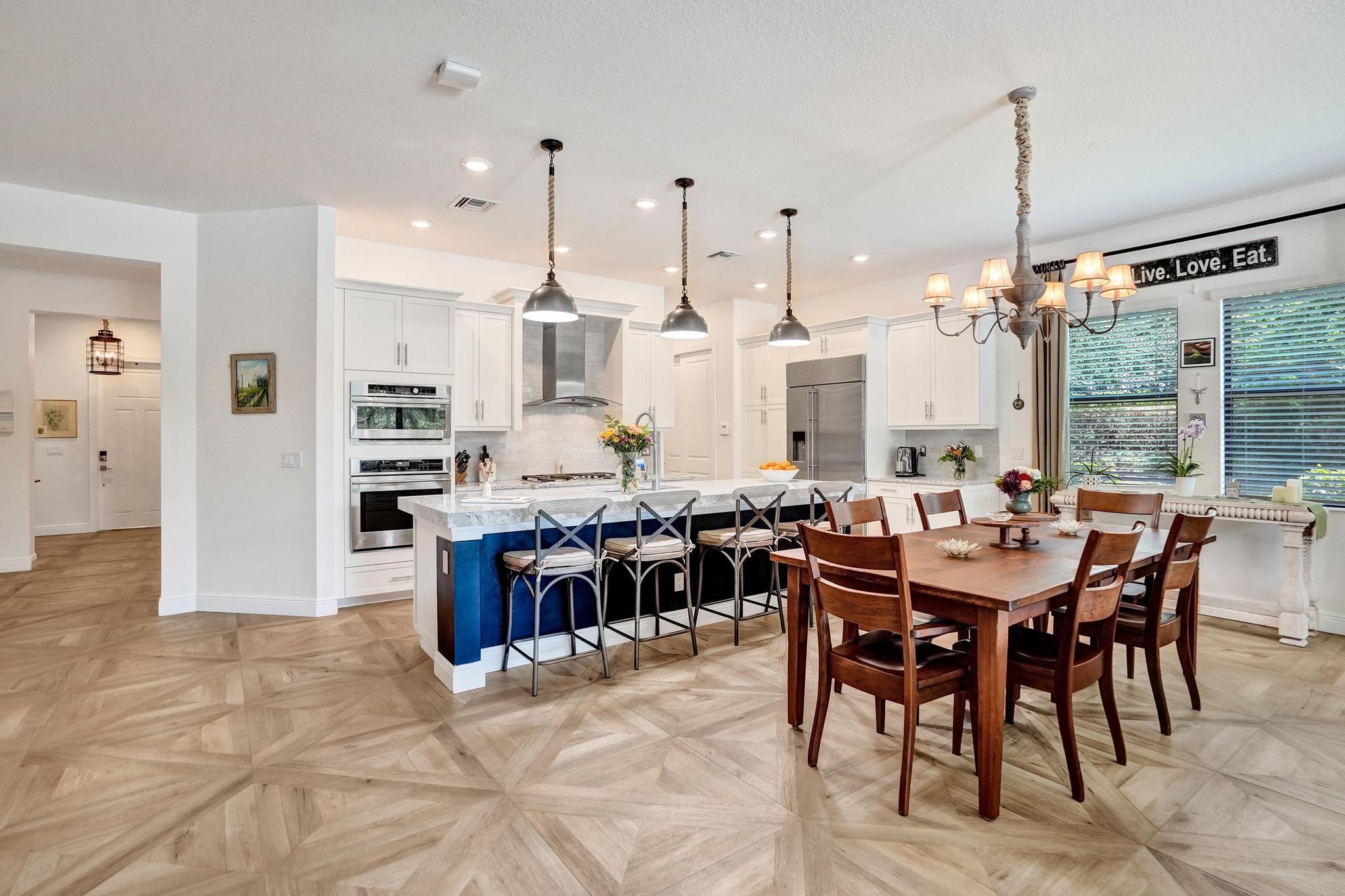 11720 Eastlake Ct