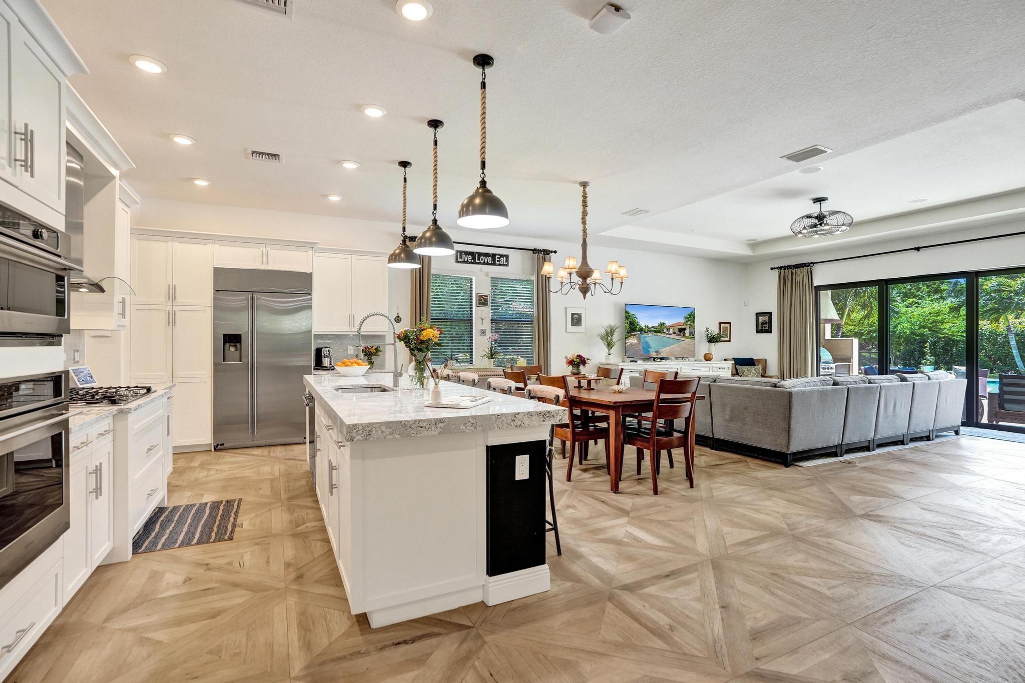 11720 Eastlake Ct
