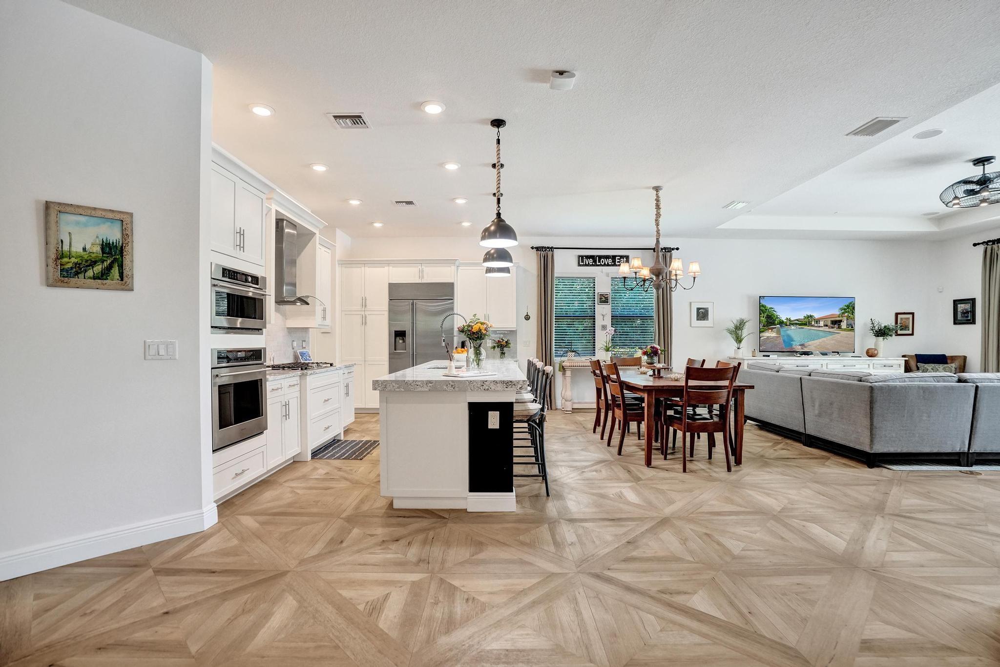 11720 Eastlake Ct