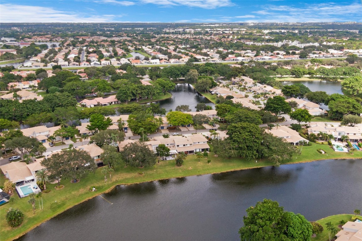 3260 Deer Creek Lake Shore Drive 3260, Deerfield Beach Unit: 3260