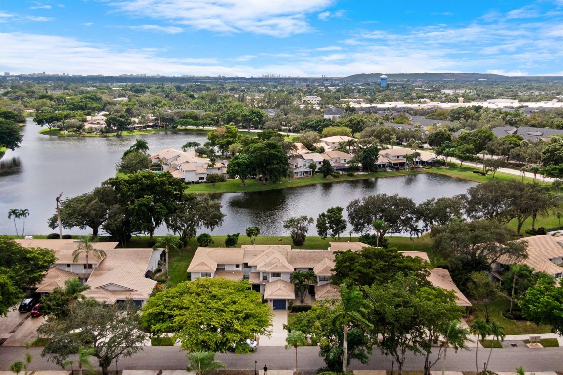 3260 Deer Creek Lake Shore Drive 3260, Deerfield Beach Unit: 3260