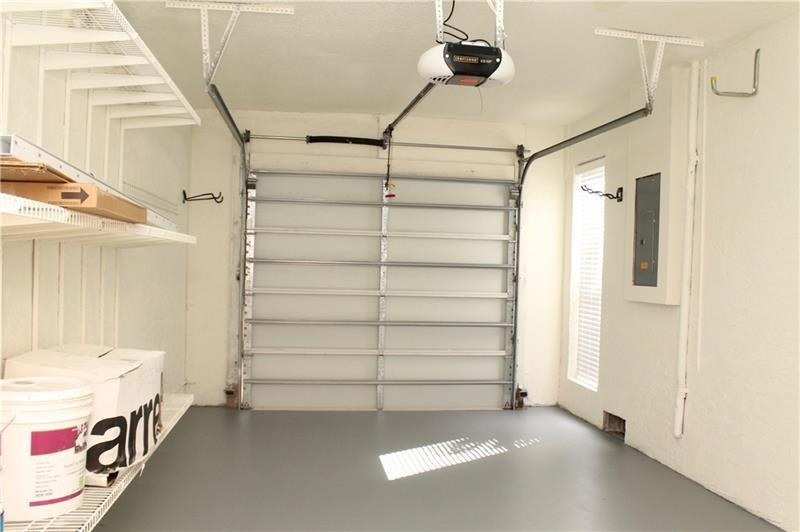 6722 Canary Palm Cir