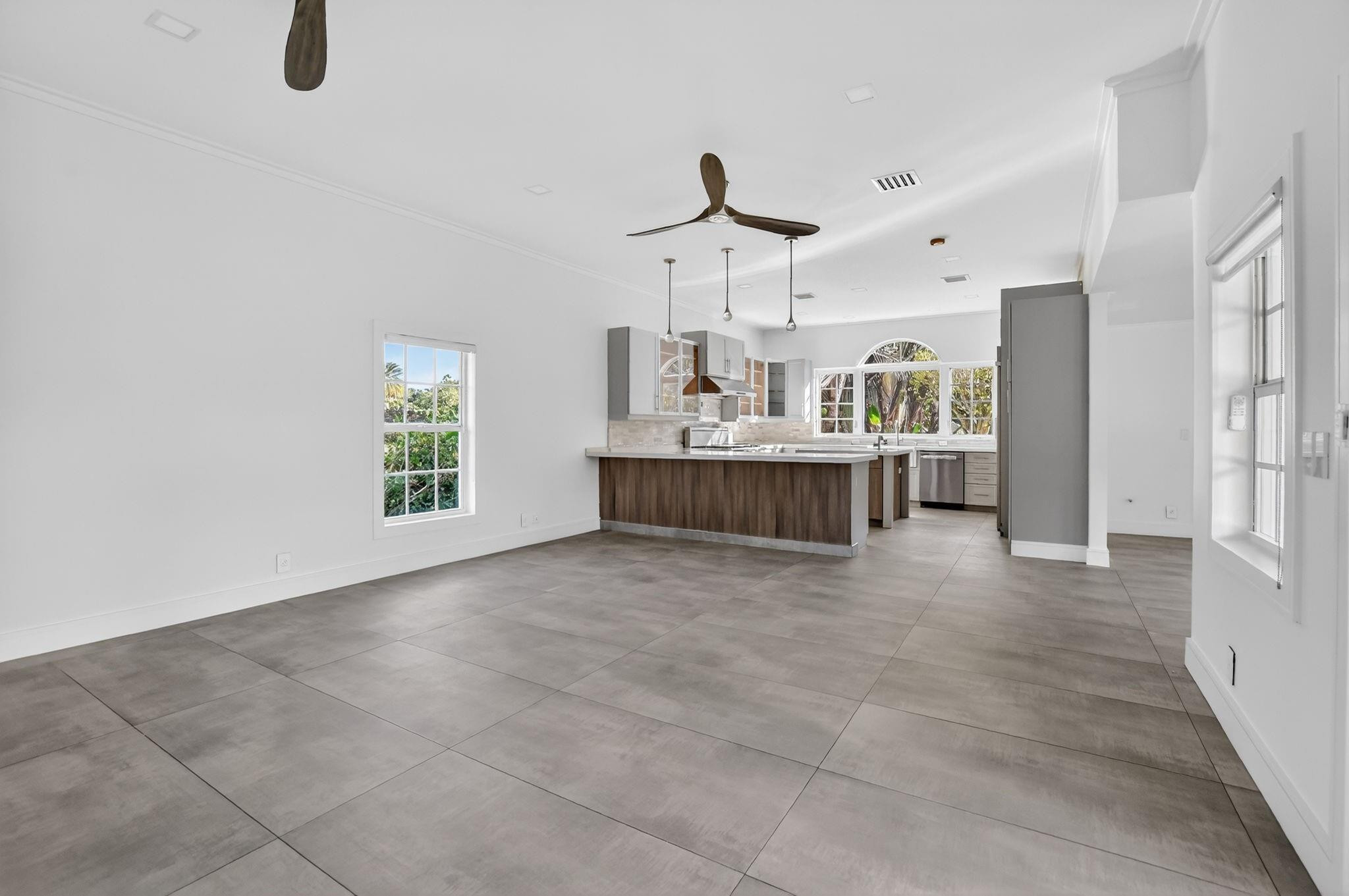 8233 Stagecoach Ln