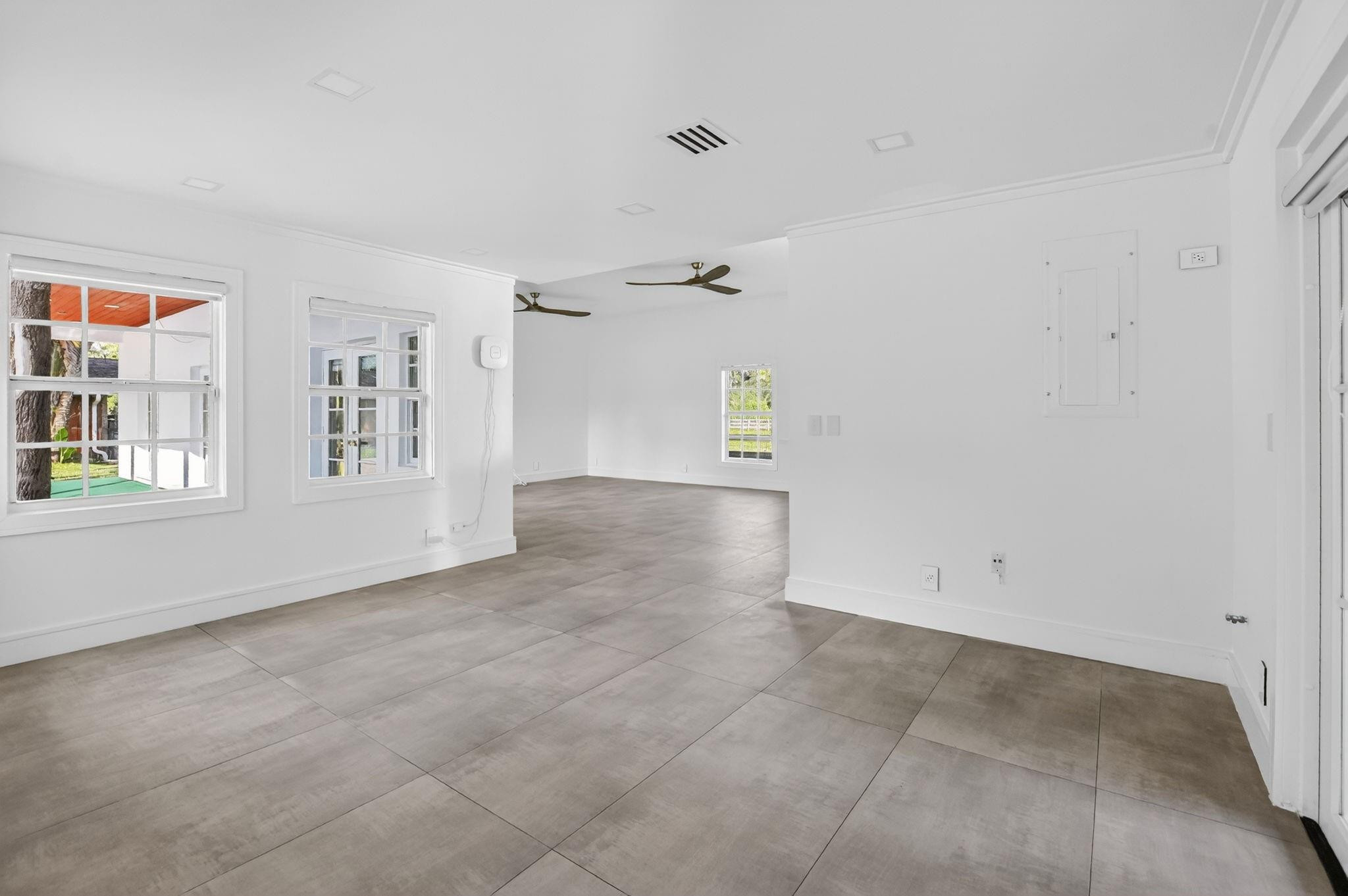 8233 Stagecoach Ln