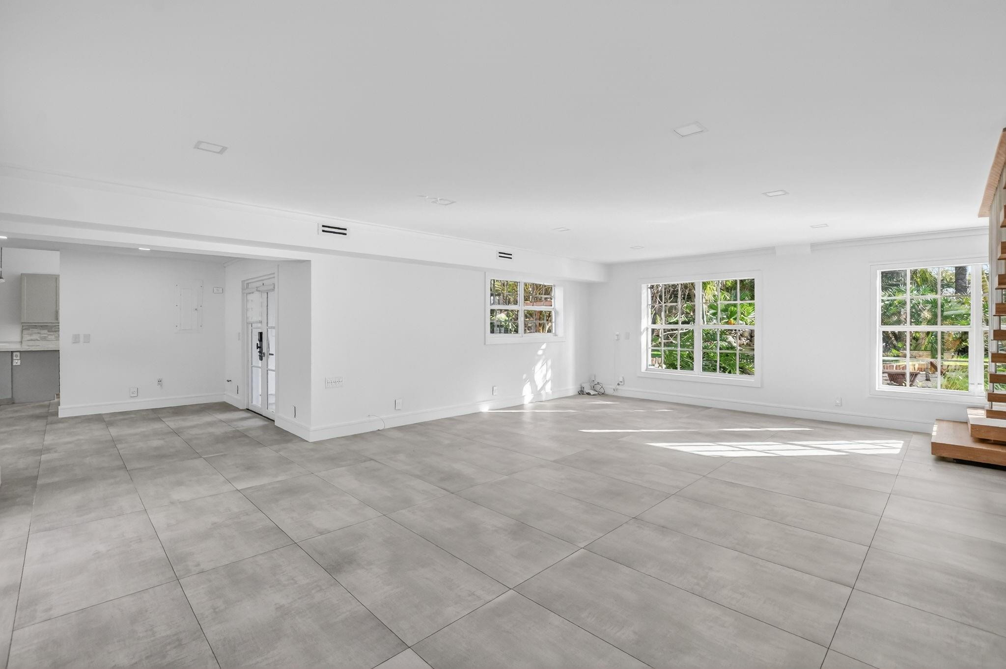 8233 Stagecoach Ln