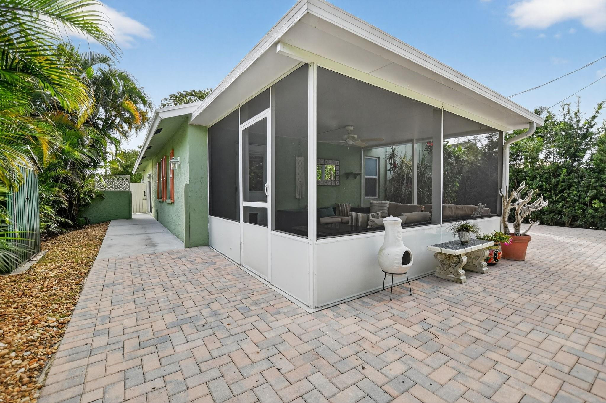 501 NW 54th St