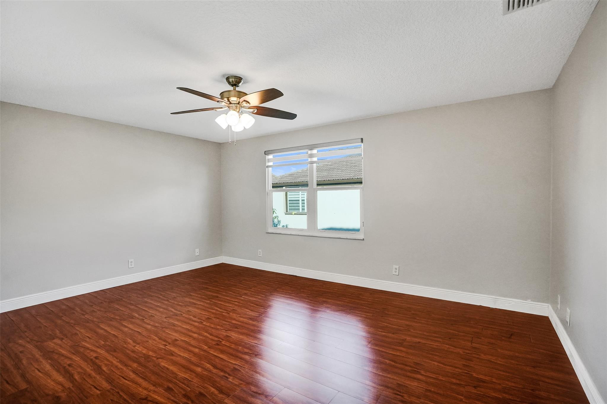 869 NW 127th Avenue