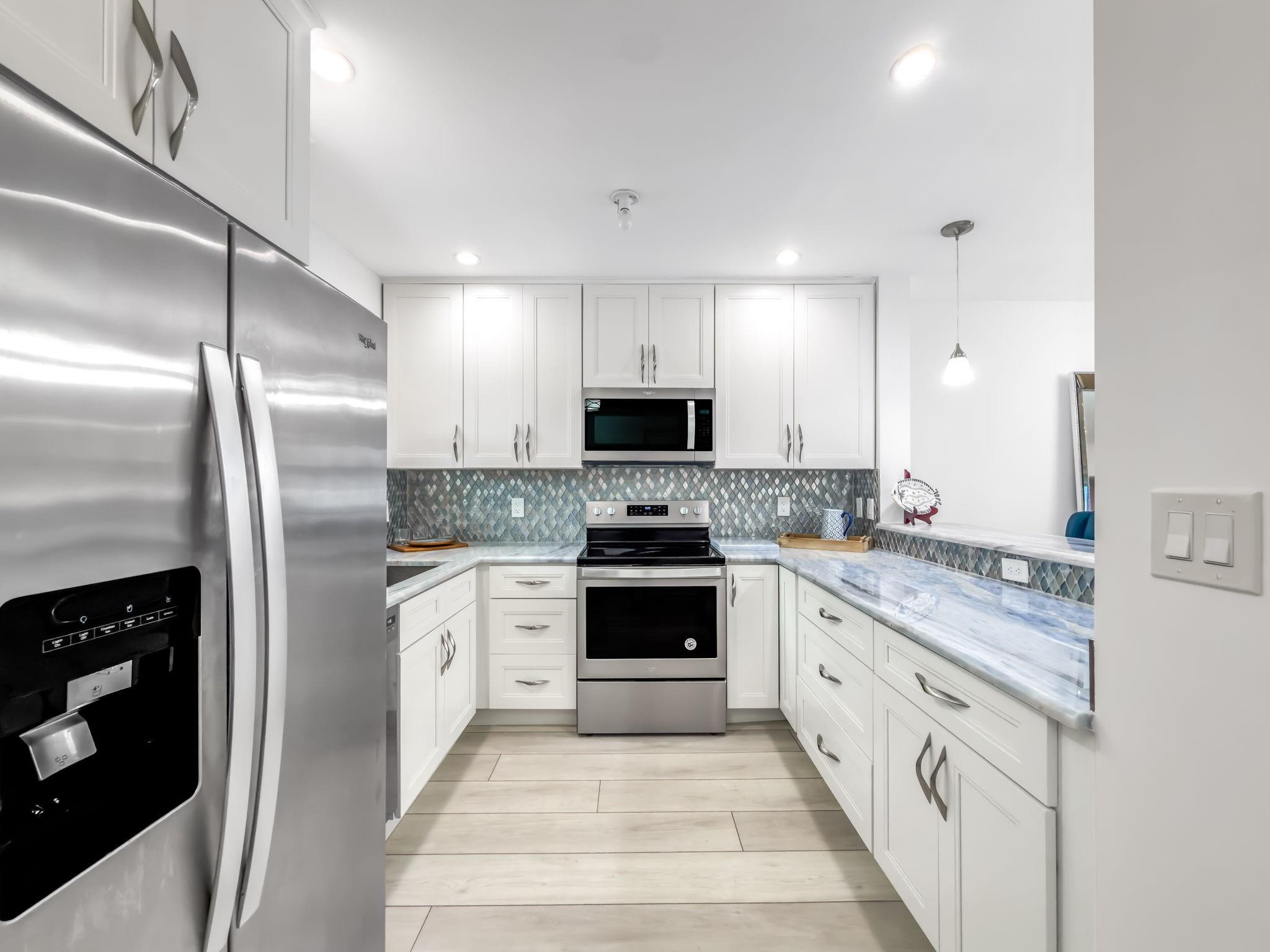 2301 NE 36th Street 202