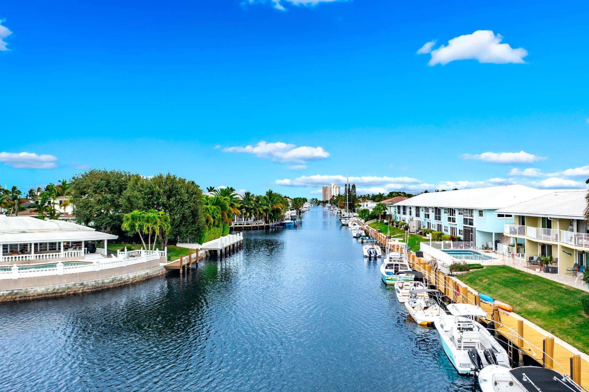 2301 NE 36th Street 202