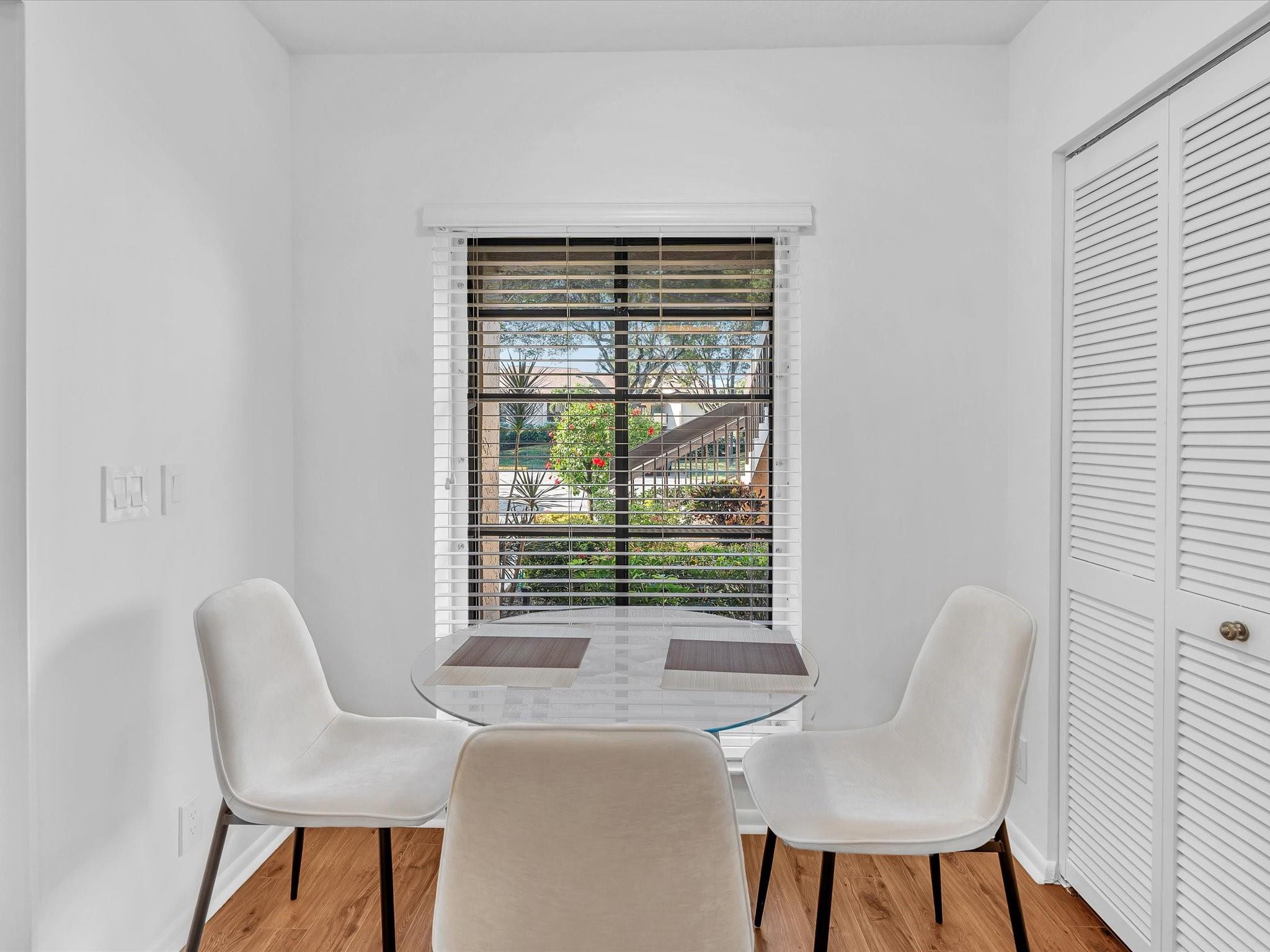 5087 Oak Hill Lane 312