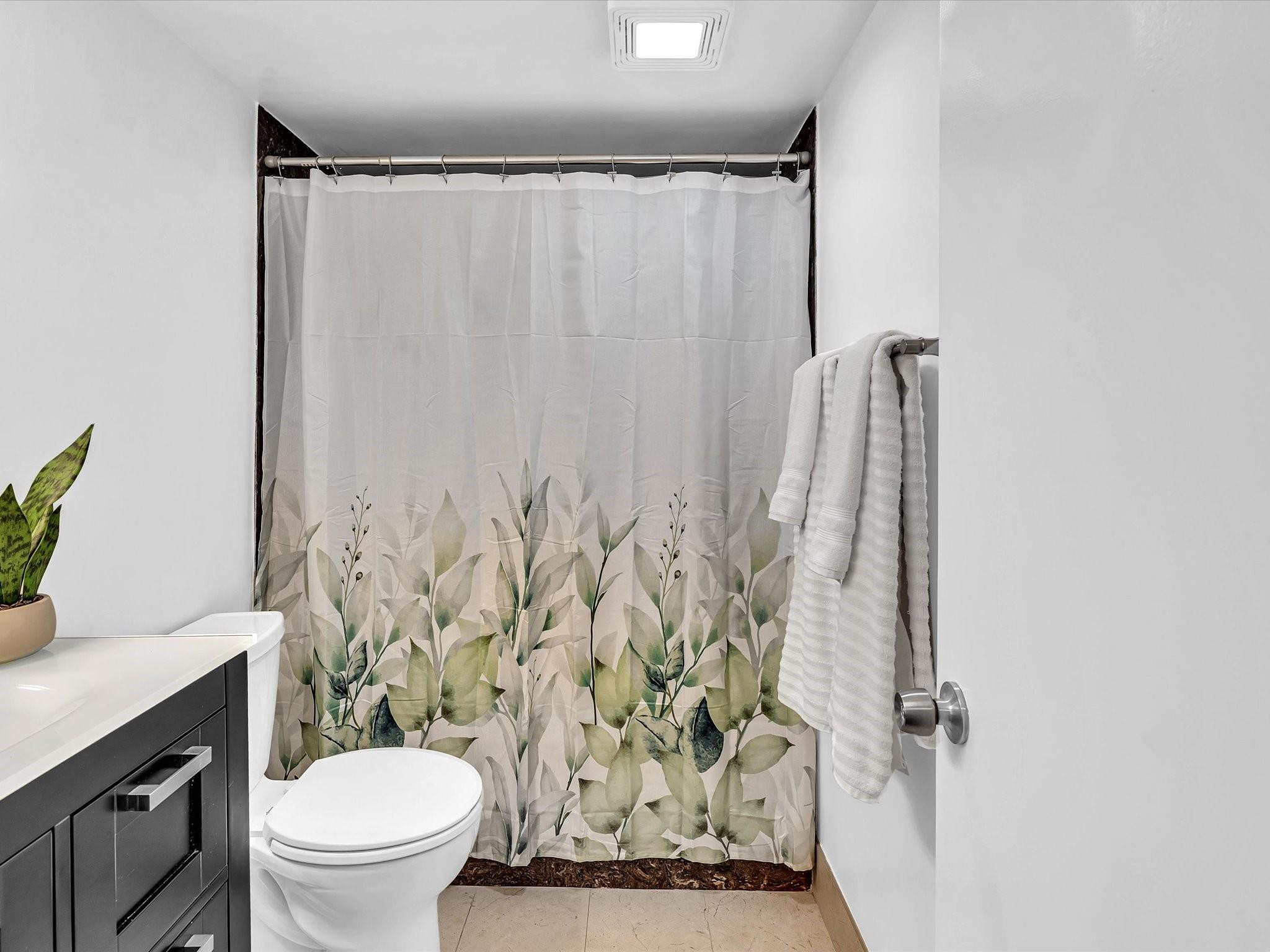 5087 Oak Hill Lane 312