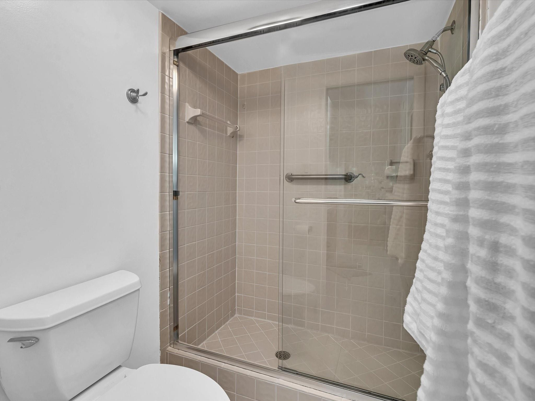 5087 Oak Hill Lane 312