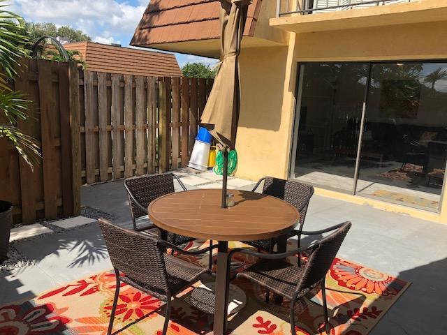 825 Center Street 26c