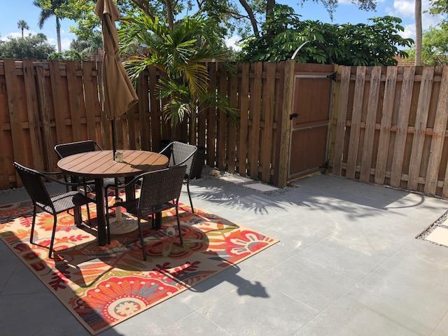 825 Center Street 26c