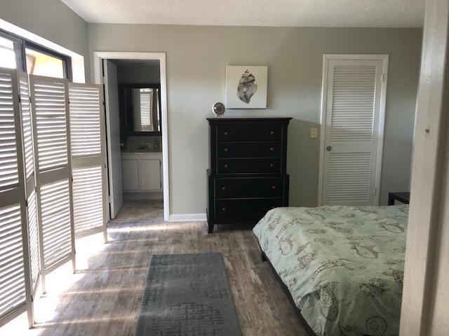 825 Center Street 26c