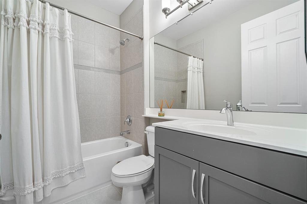 13691 Moss Agate Avenue