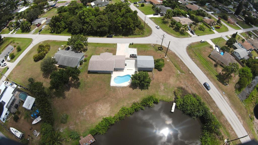 709 SE Fallon Drive