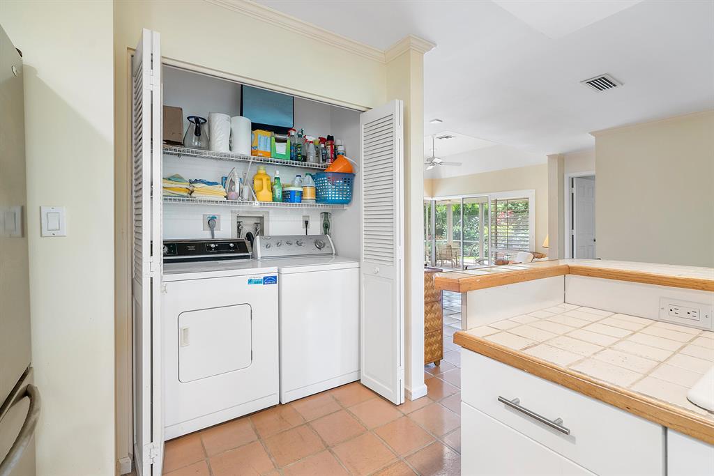 660 Forsyth Street Unit: 7