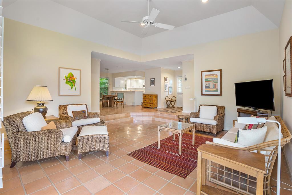 660 Forsyth Street Unit: 7