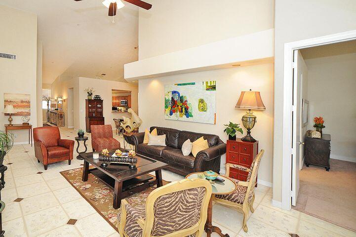 2464 NW 59th Street Unit: 1103
