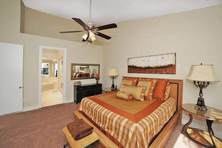 2464 NW 59th Street Unit: 1103